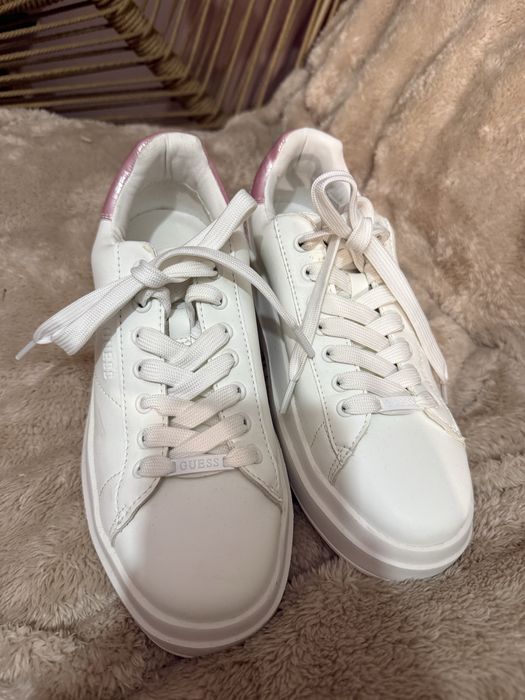 Sneakersy Guess 37