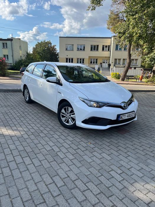 Toyota Auris Toyota Auris Hybrid