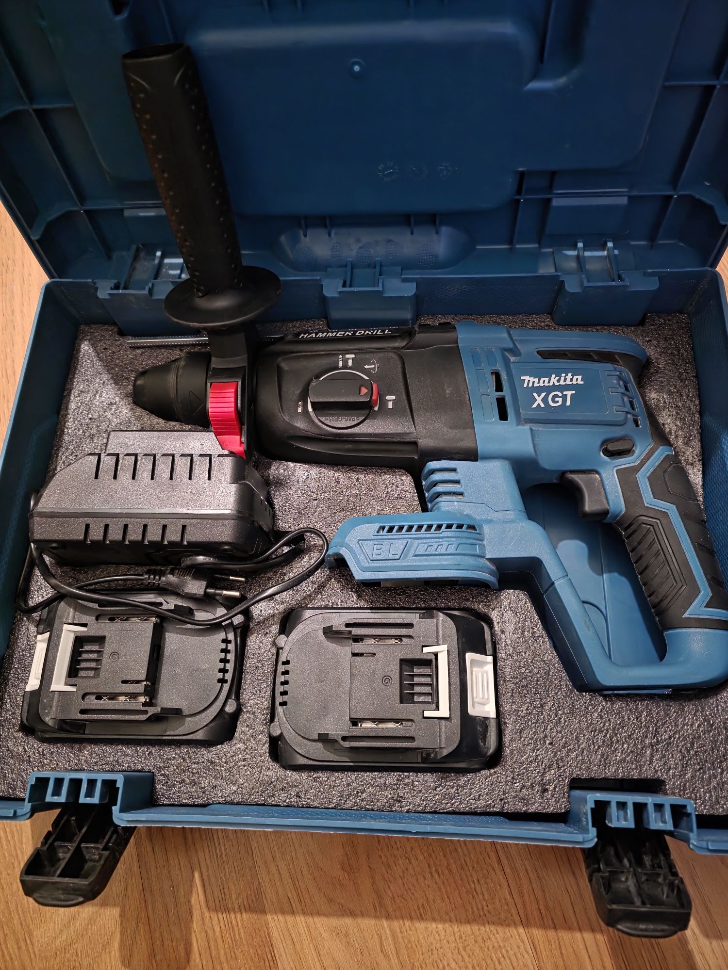 Martelo ligeiro  40V Litio-ion MAKITA