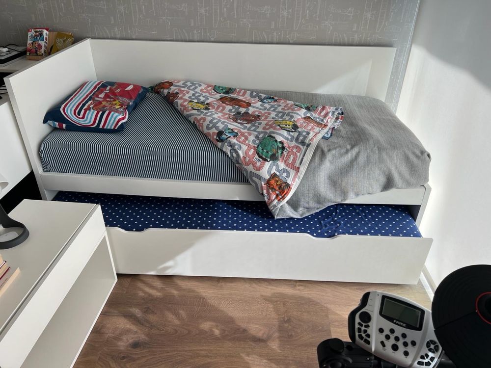 Cama IKEA com gavetão com os dois colchoes