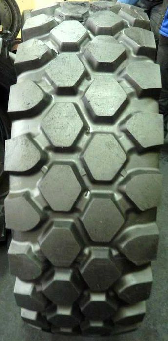 Opona używana przemysłowa 375/90R22.5 GOODYEAR OFF ROAD 900zł W3678