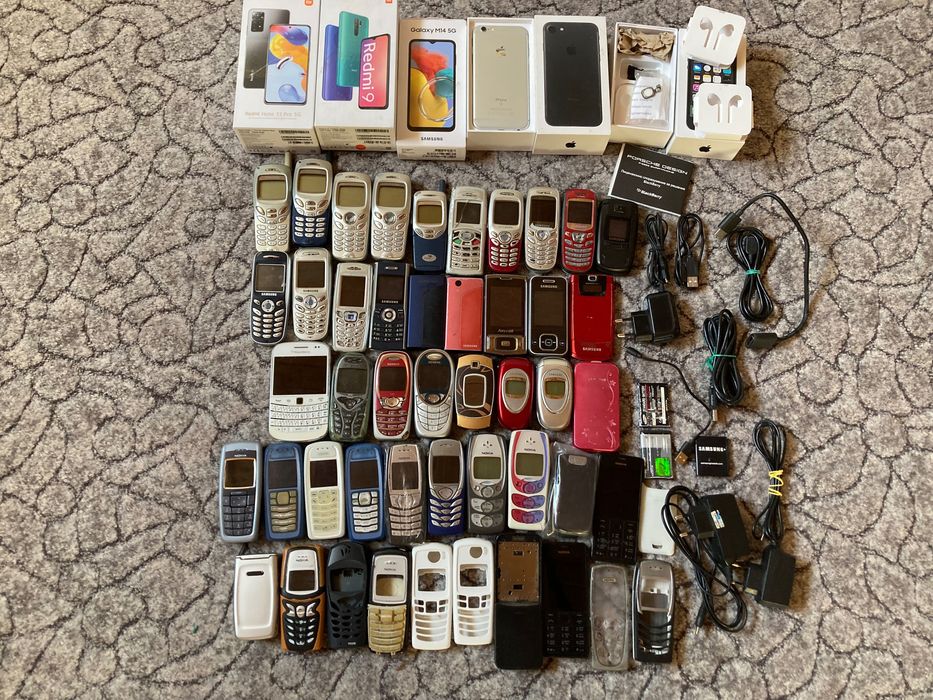 Цена за все 38 телефонов 6100, n500, с100, r210, d830, 515, 2300, 9900