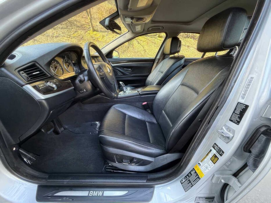 BMW 5 Series 528i xDrive      2013