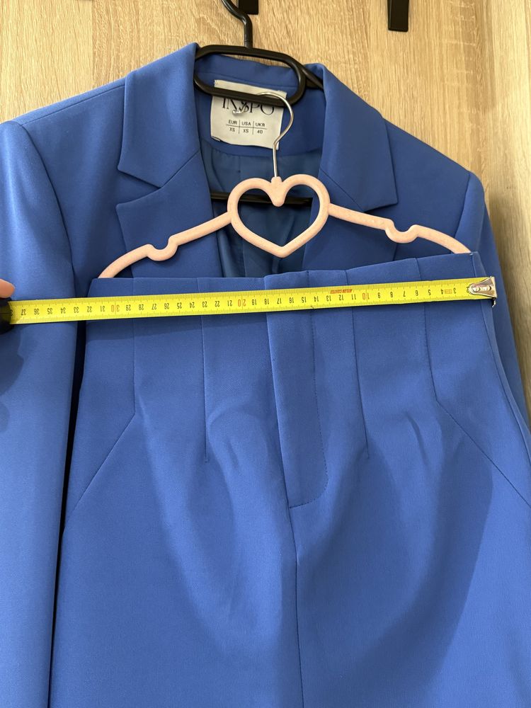 Костюм Fashionista, піджак та юбка XS