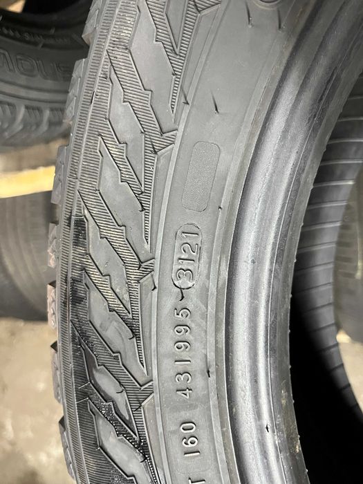 GS835 Зимові шини 215/60r17c Nokian SnowProof C пара резина р17с