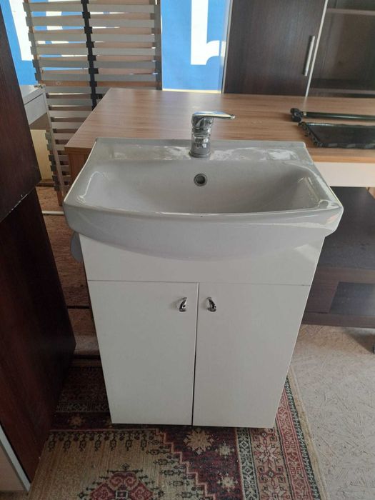 szafka do łazienki ze zlewem - możliwy transport