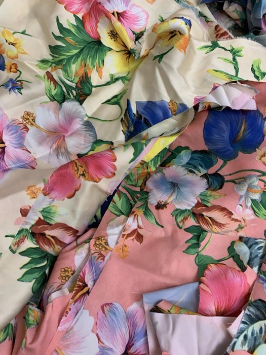 Яркие обрезки ткани