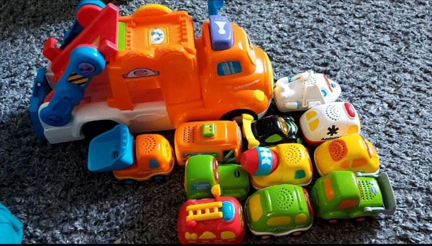 Tut tut autka 11 małych plus autotransporter
