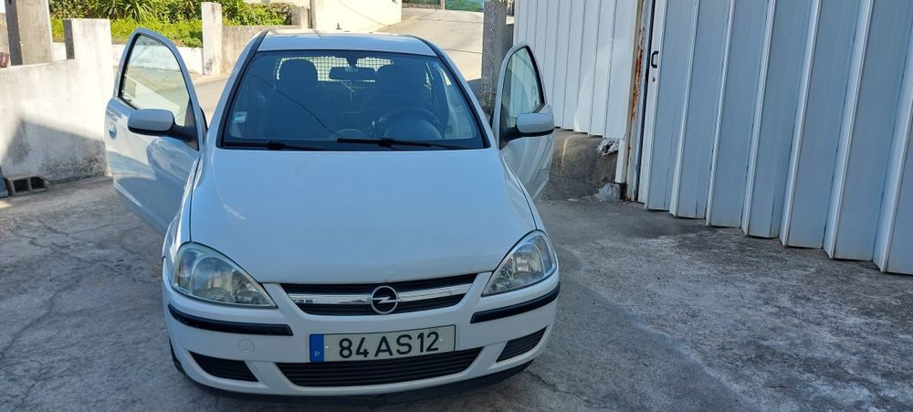 Opel Corsa 2005 comercial