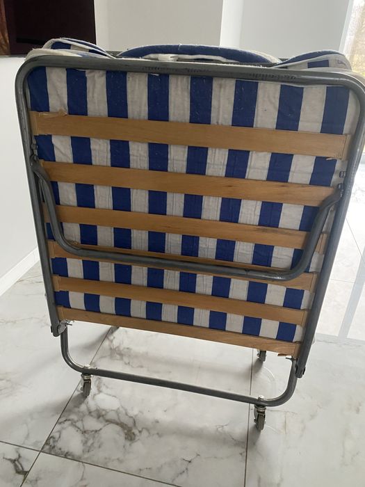 Продам розкладне ліжко ( розкладушка)