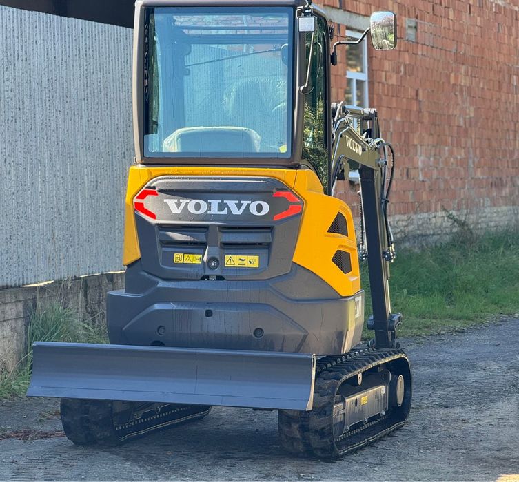 Volvo ec27D новий тільки 2 мотогодини