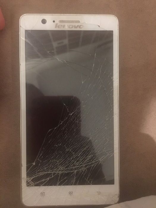 Телефони на запчастини