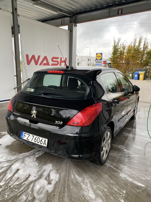 Peugeot 308 bogate wyposażenie