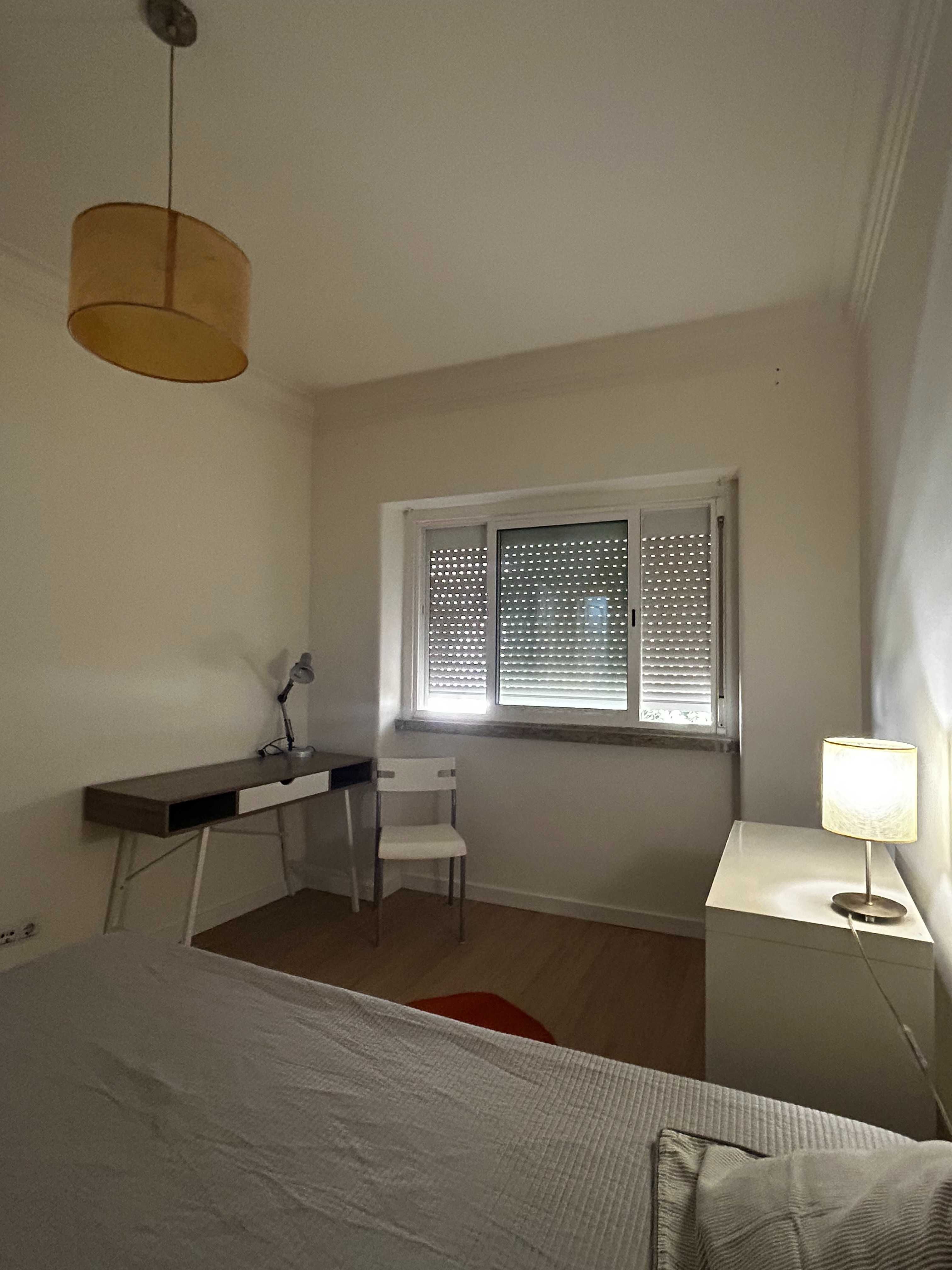 Quarto em Arroios perto do IST e metro