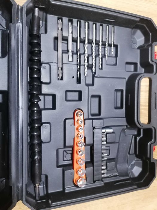 Wiertarko- wkrętarka Bartimex  2x 2Ah zestaw