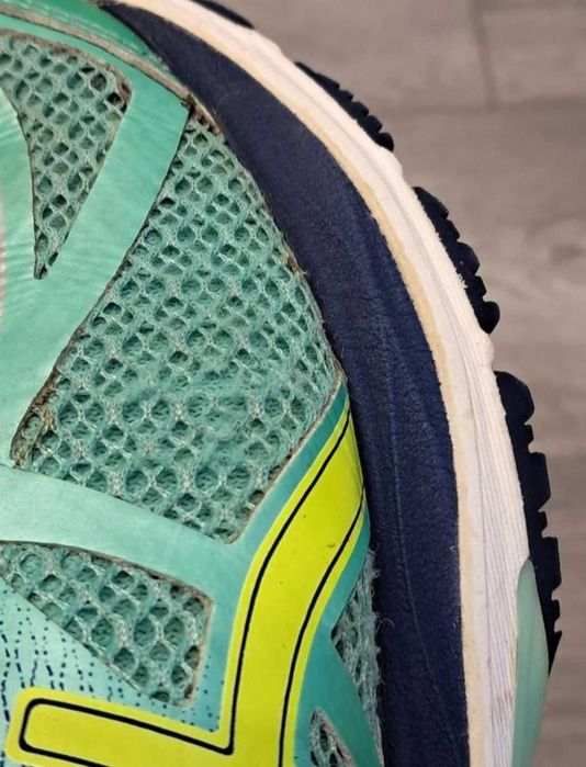 Оригінальні кросівки Asics Gel-Cumulus 17