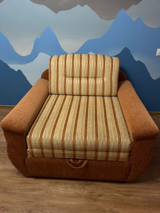 Крісло в чудовому стані, як нове.