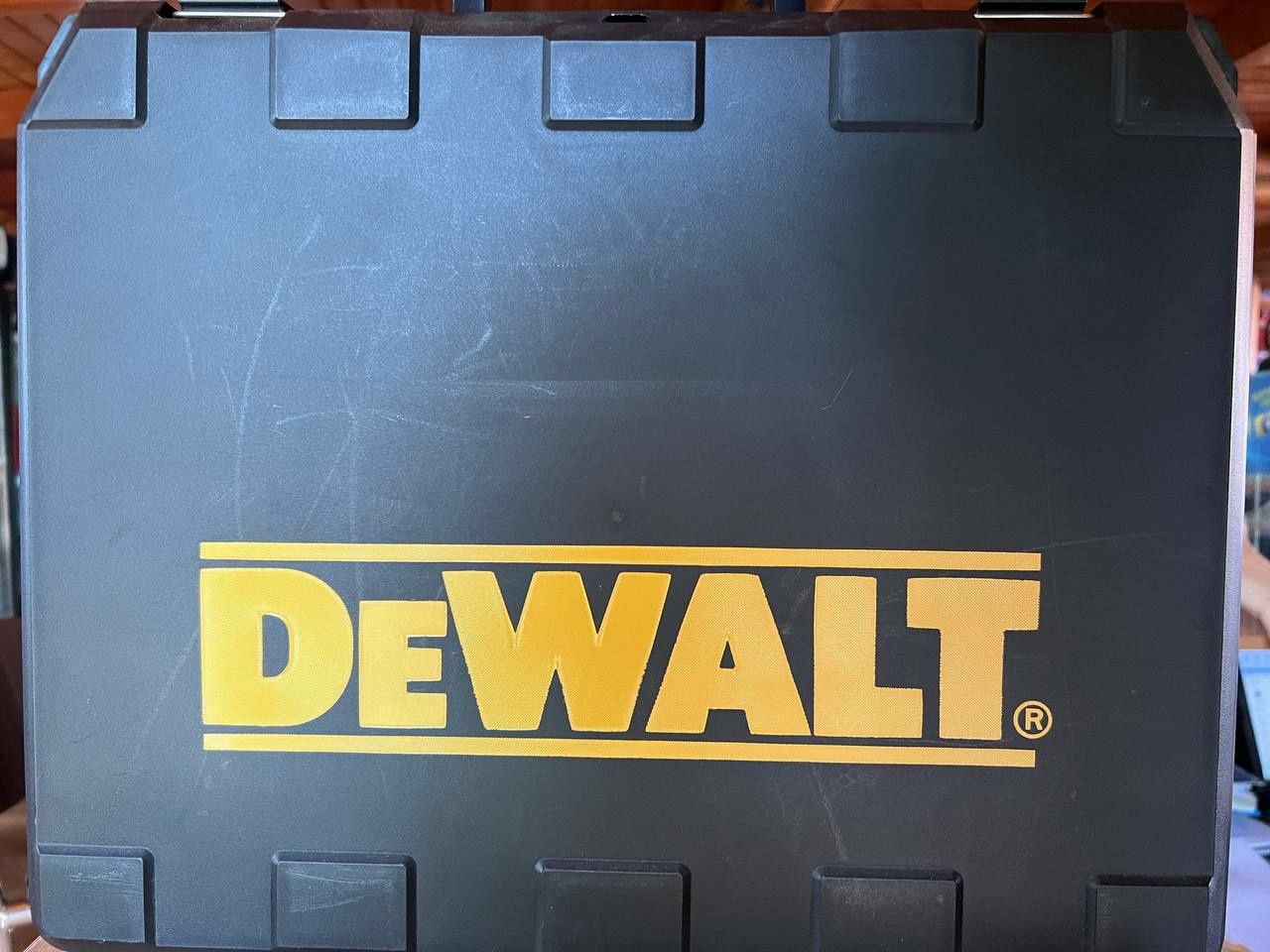 DEWALT перфоратор