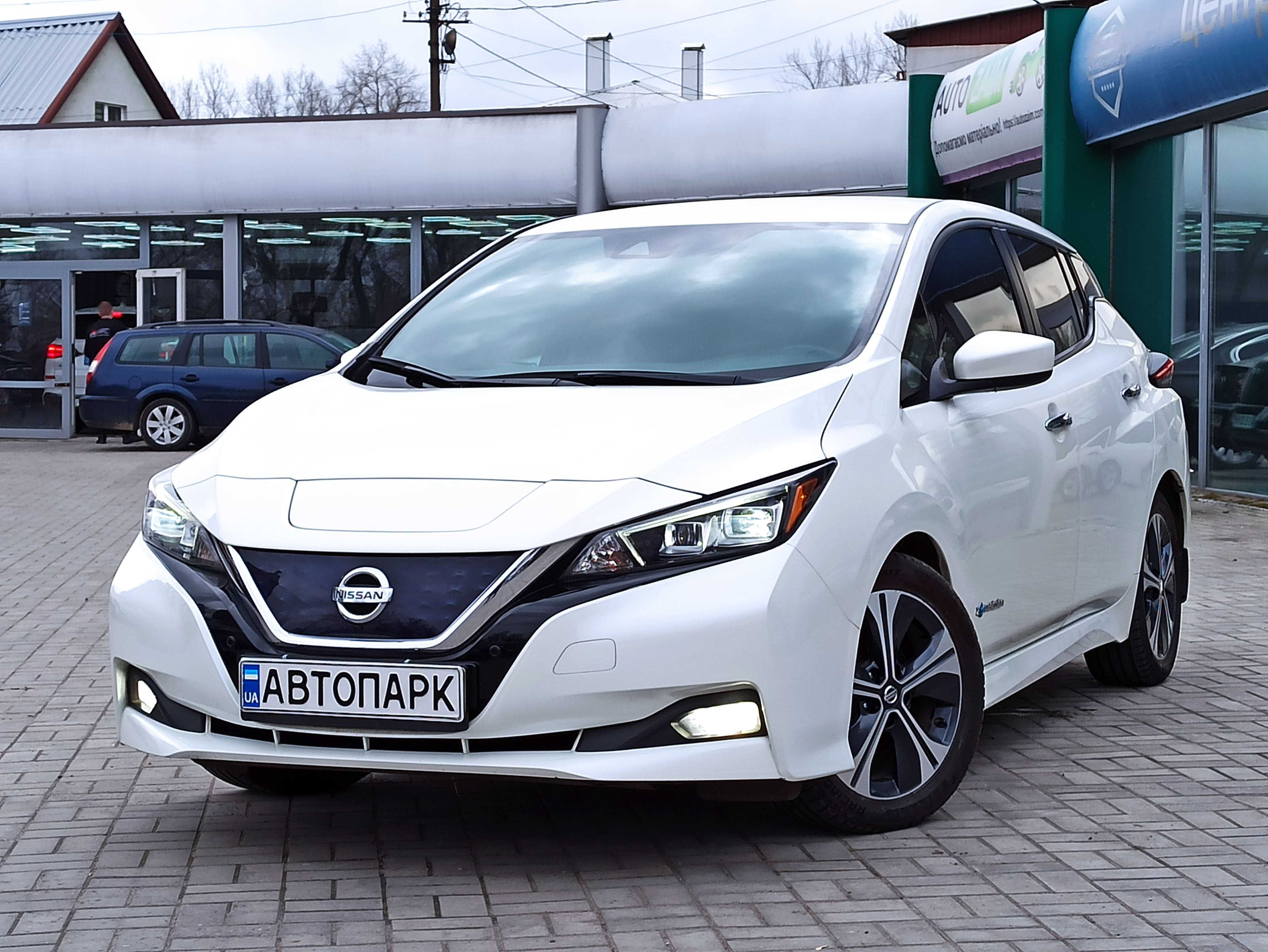 Nissan Leaf SV 2018 року