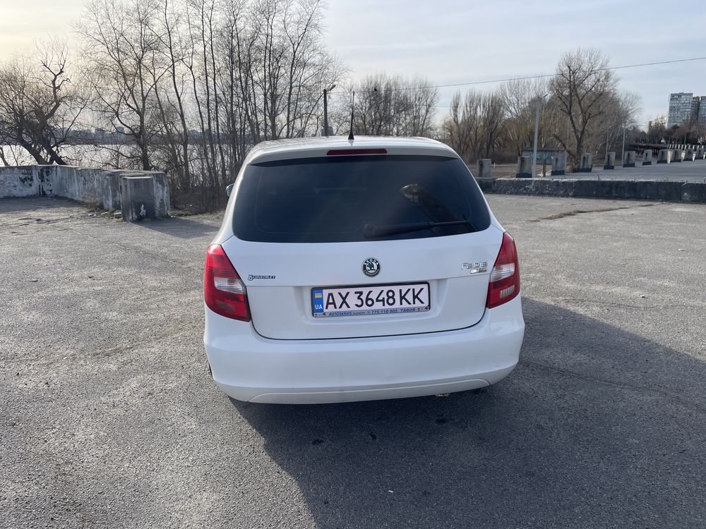 Skoda fabia 2 універсал