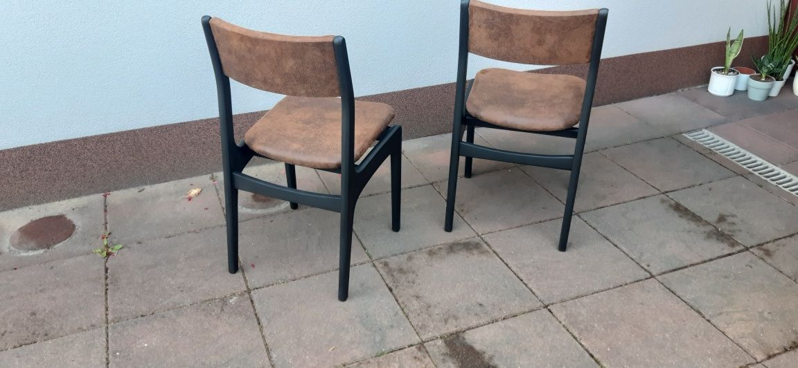 2 krzesła "Aster" po całkowitej renowacji.