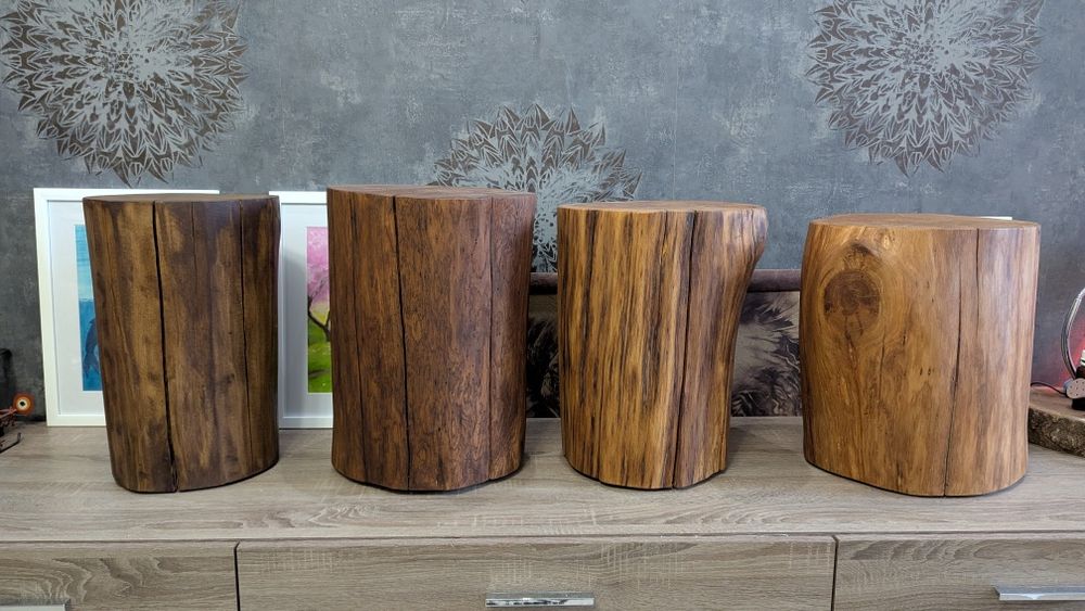 Пеньки столики стільці