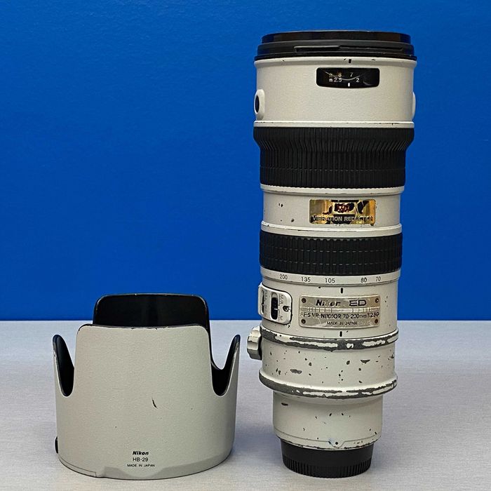 Nikon AF-S Nikkor 70-200mm f/2.8G ED VR (Tropical Grey Edition)