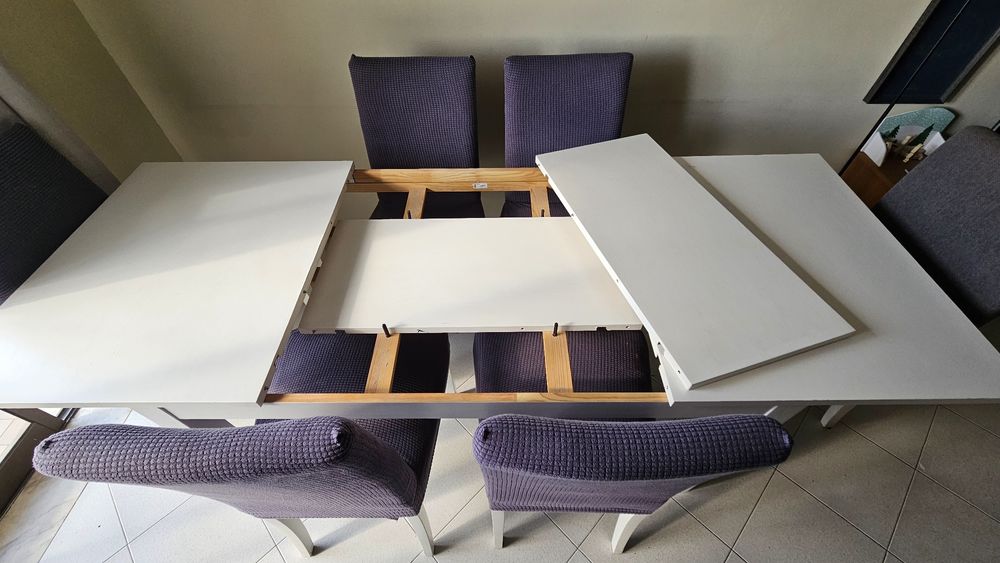 Mesa IKEA extensível até 2,20m + 6 cadeiras ikea.