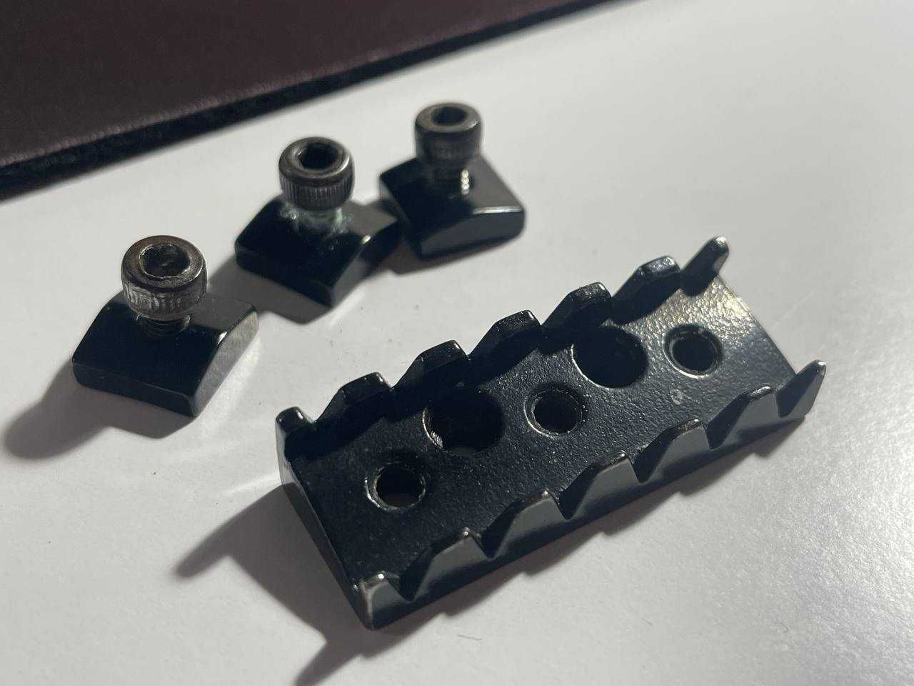 Floyd Rose верхній поріжок, топлок електрогітари порожек