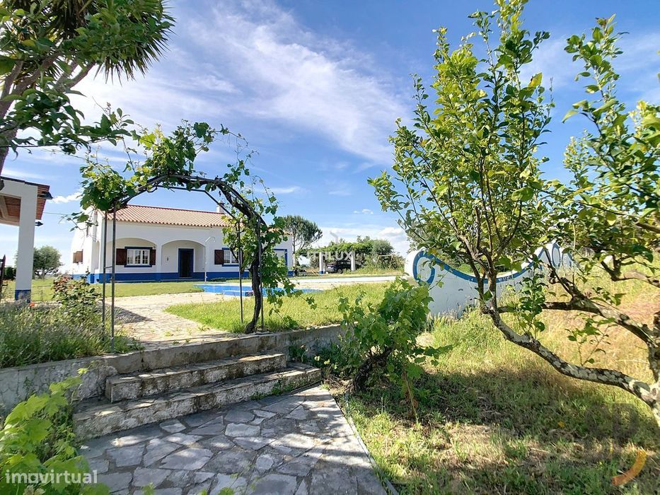 Quinta em Redondo T4 , Piscina ,  3,5 ha  MOBILADA