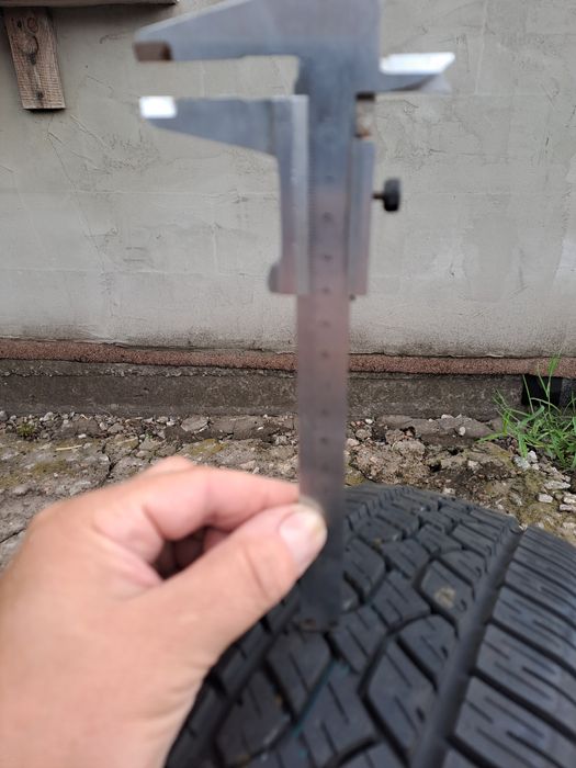 Продам шину DUNLOP