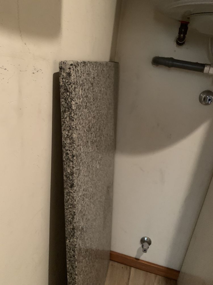 Mesa em granito com pé