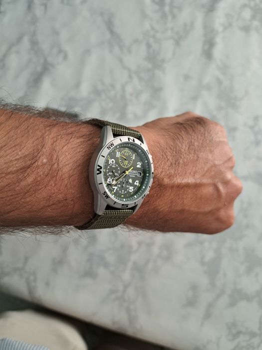 Relógio Seiko Cronógrafo 7T92-0DX0- estilo militar