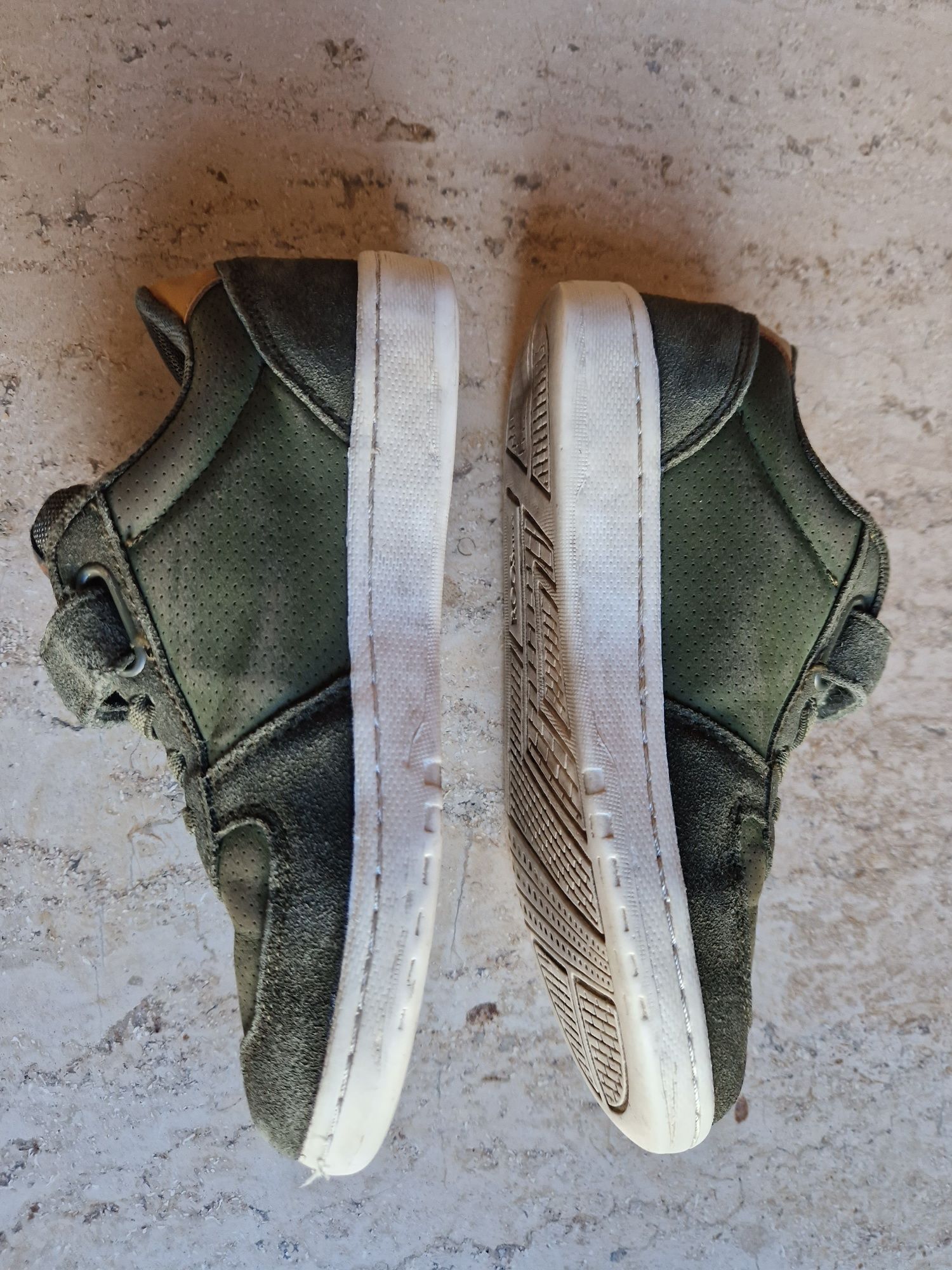Buty Kangaroos 32 skórzane sneakersy na rzepy