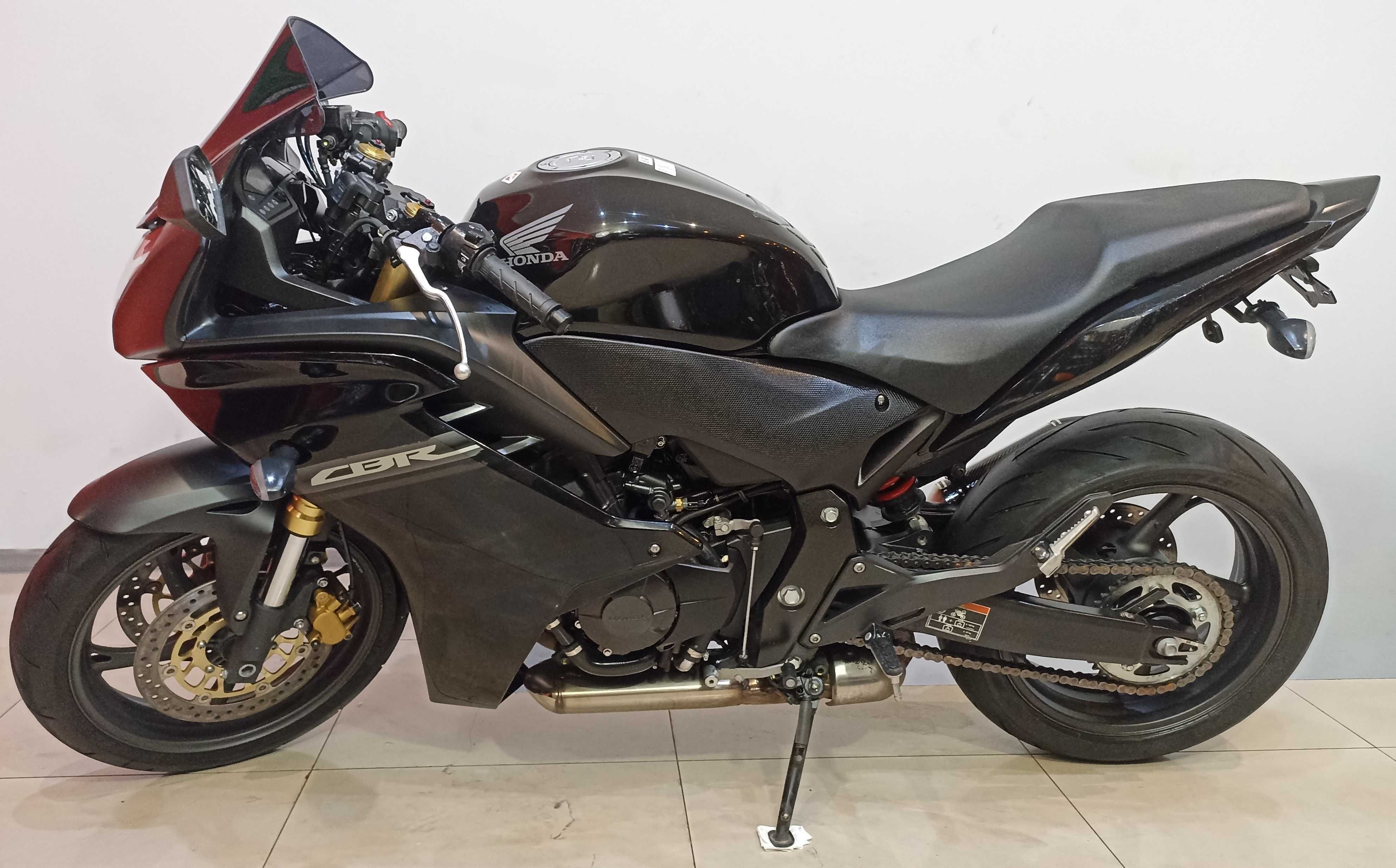 Honda CBR600F PC41 2011 rok znikomy przebieg tylko 12533km