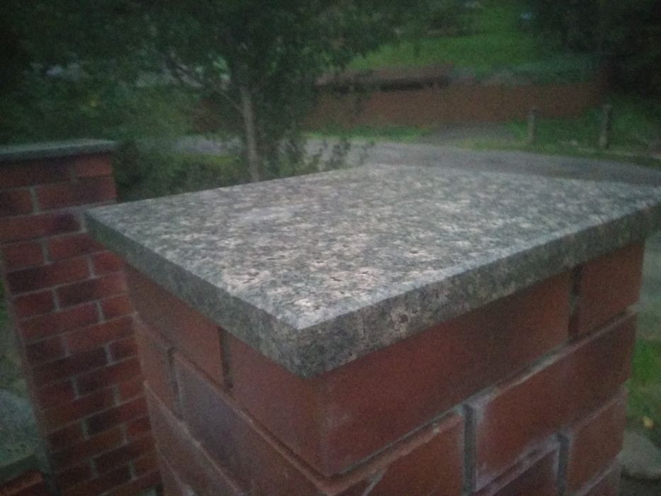 Гранітні підвіконня,відливи, шапки,парапети,сходи, підвіконники