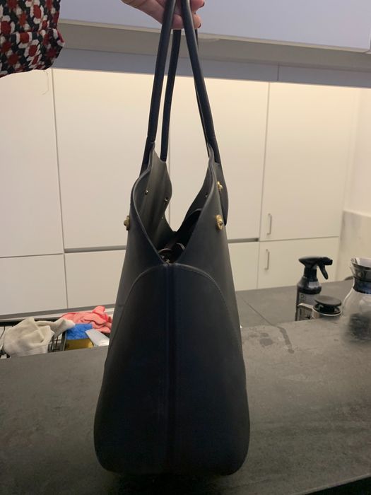 Mala preta Furla