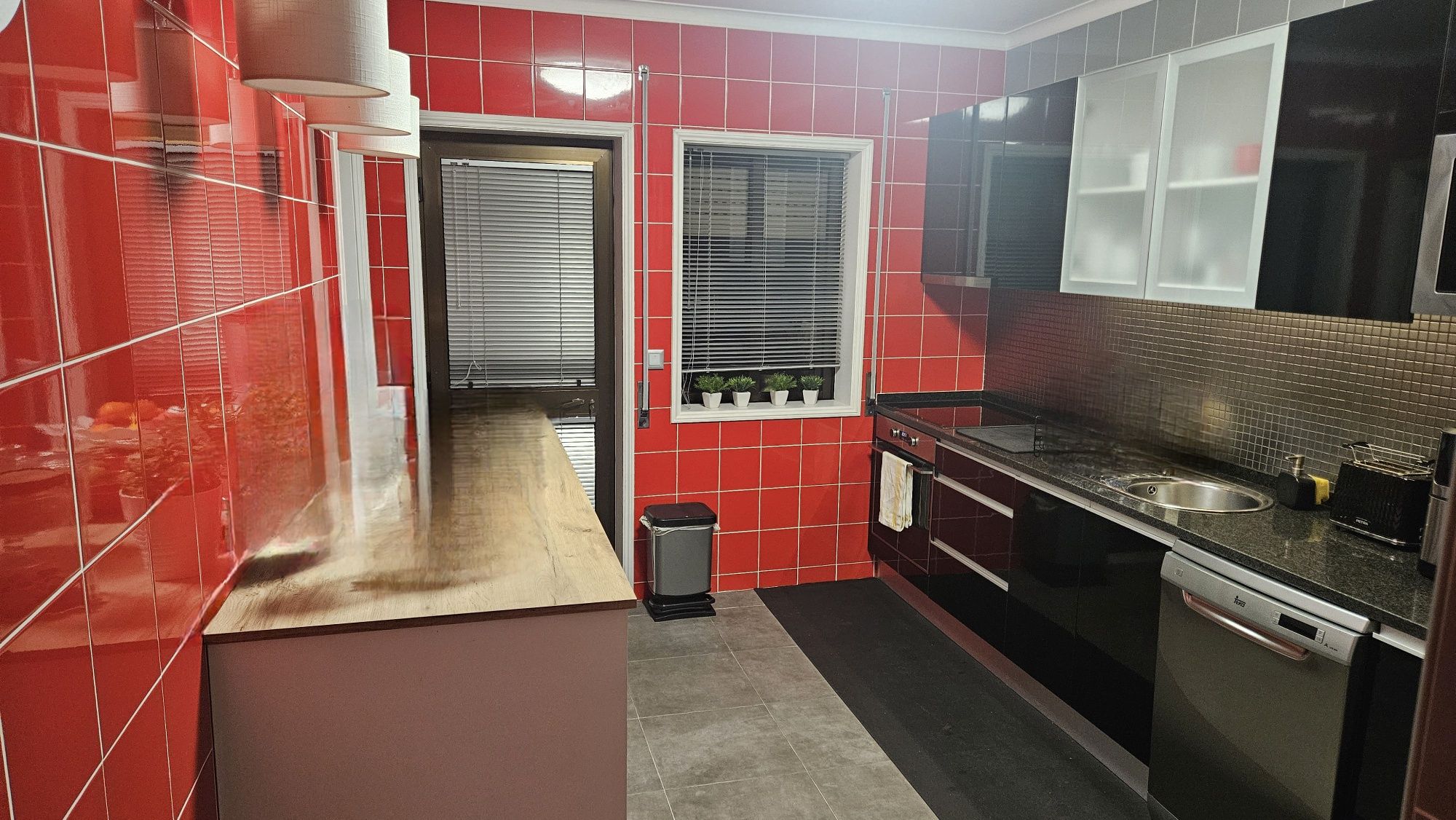 Aluguer quartos em apartamento T2 para  estudantes