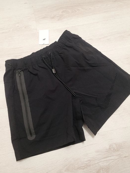 Шорти NIKE Sportswear Tech Woven нові original