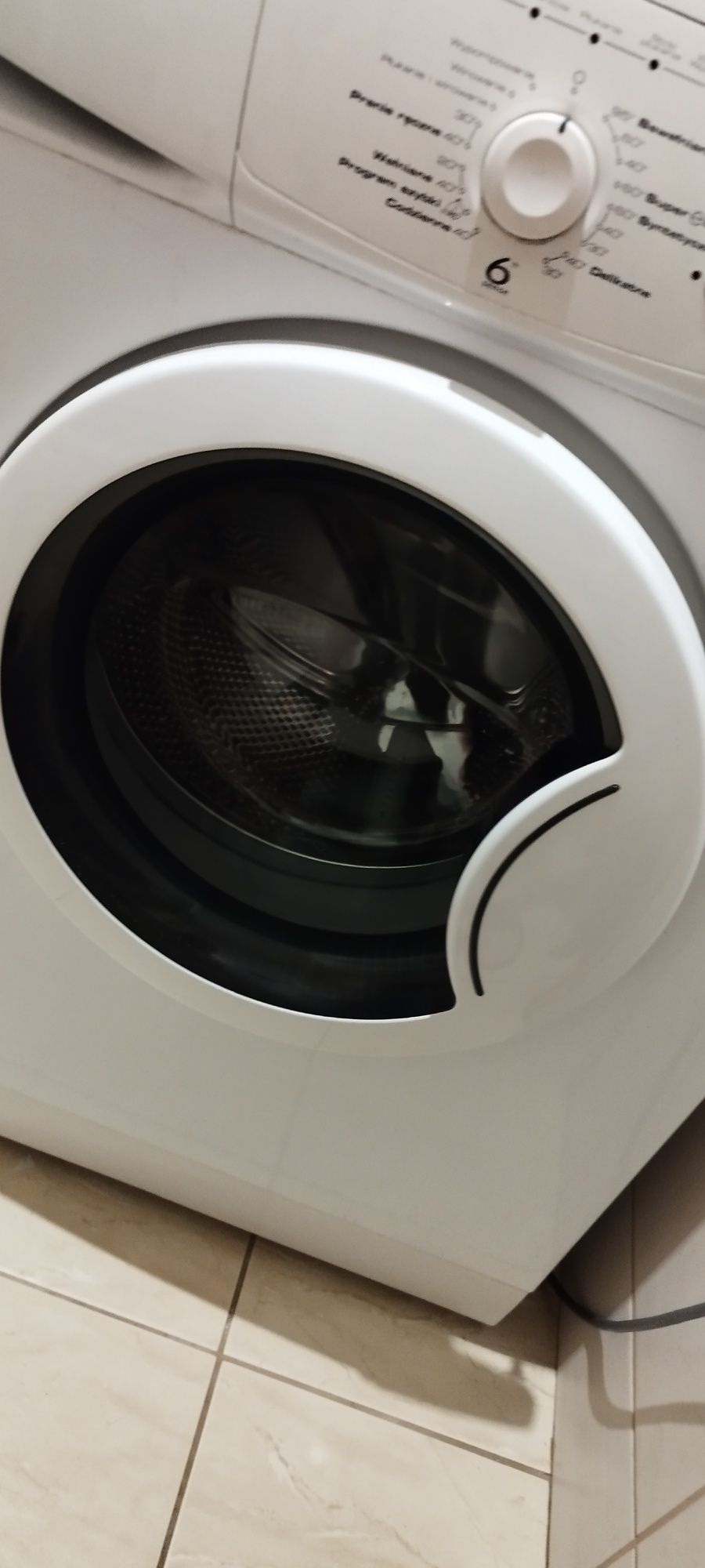 Pralka Whirlpool rozłożona na części