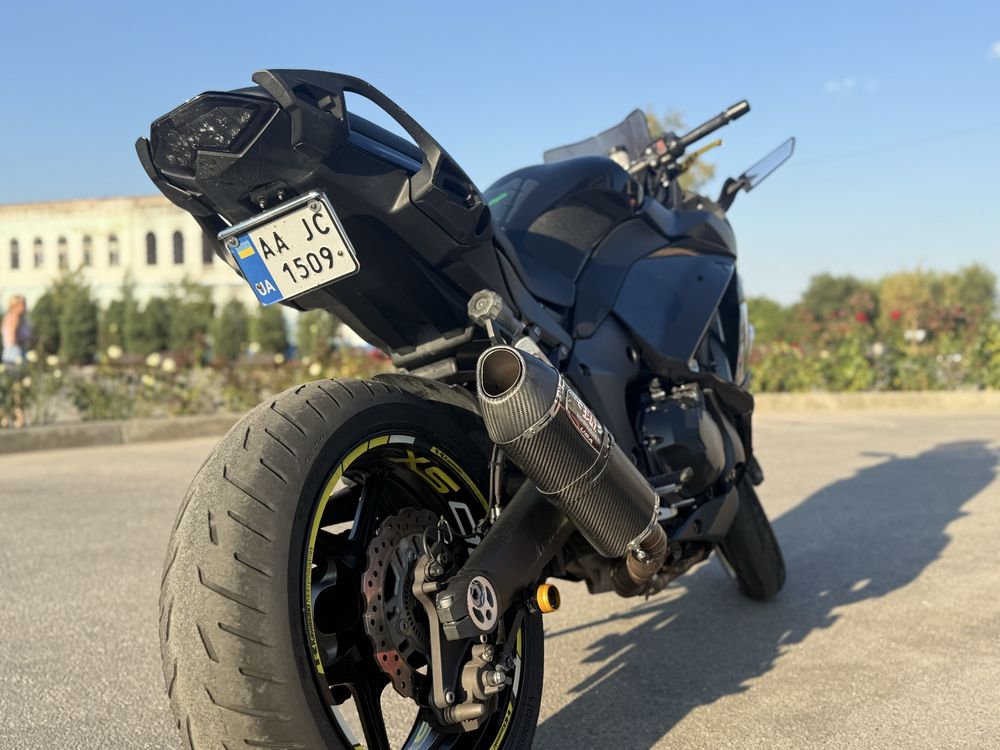 Kawasaki Ninja ZX-10R (ZX1000)