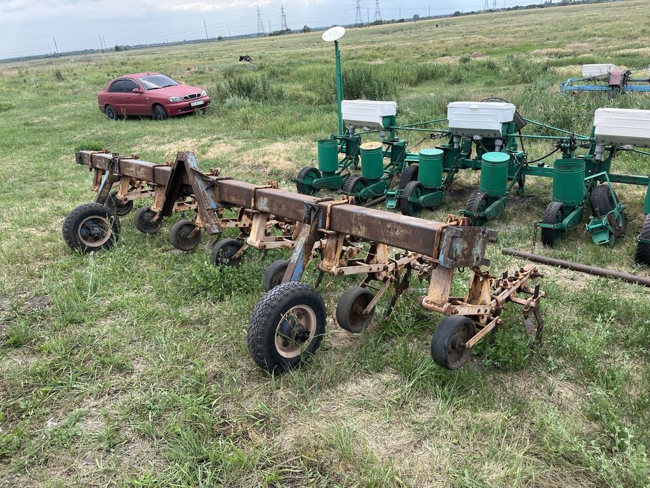 Просапний культиватор КРН