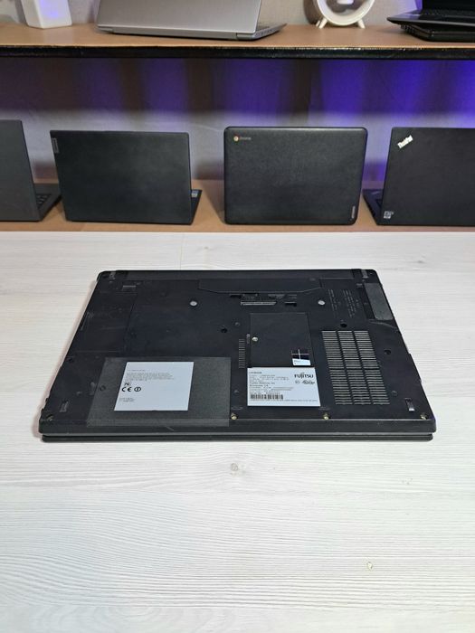 Ноутбук Fujitsu E544/i5-4210M/8 Gb/SSD 128 Gb/Intel HD 4600 до 2 Gb