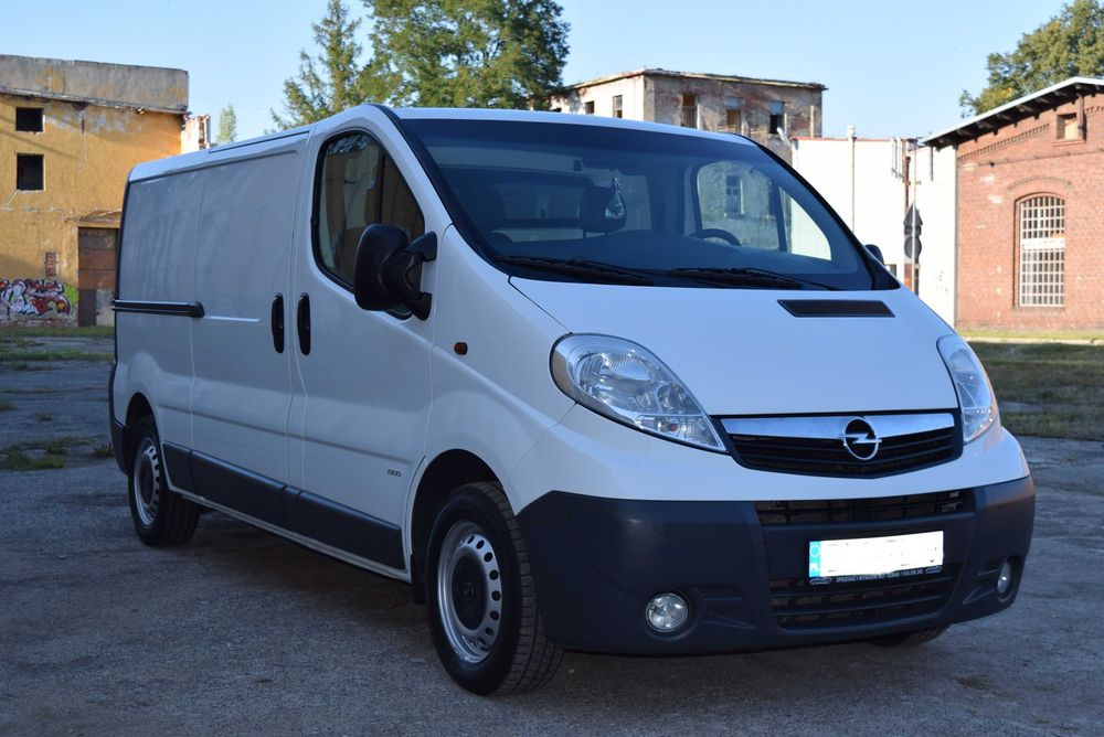 WYPOŻYCZalnia Busów i Autolawet Kat. B TRAFIC LONG Wynajem BUSA