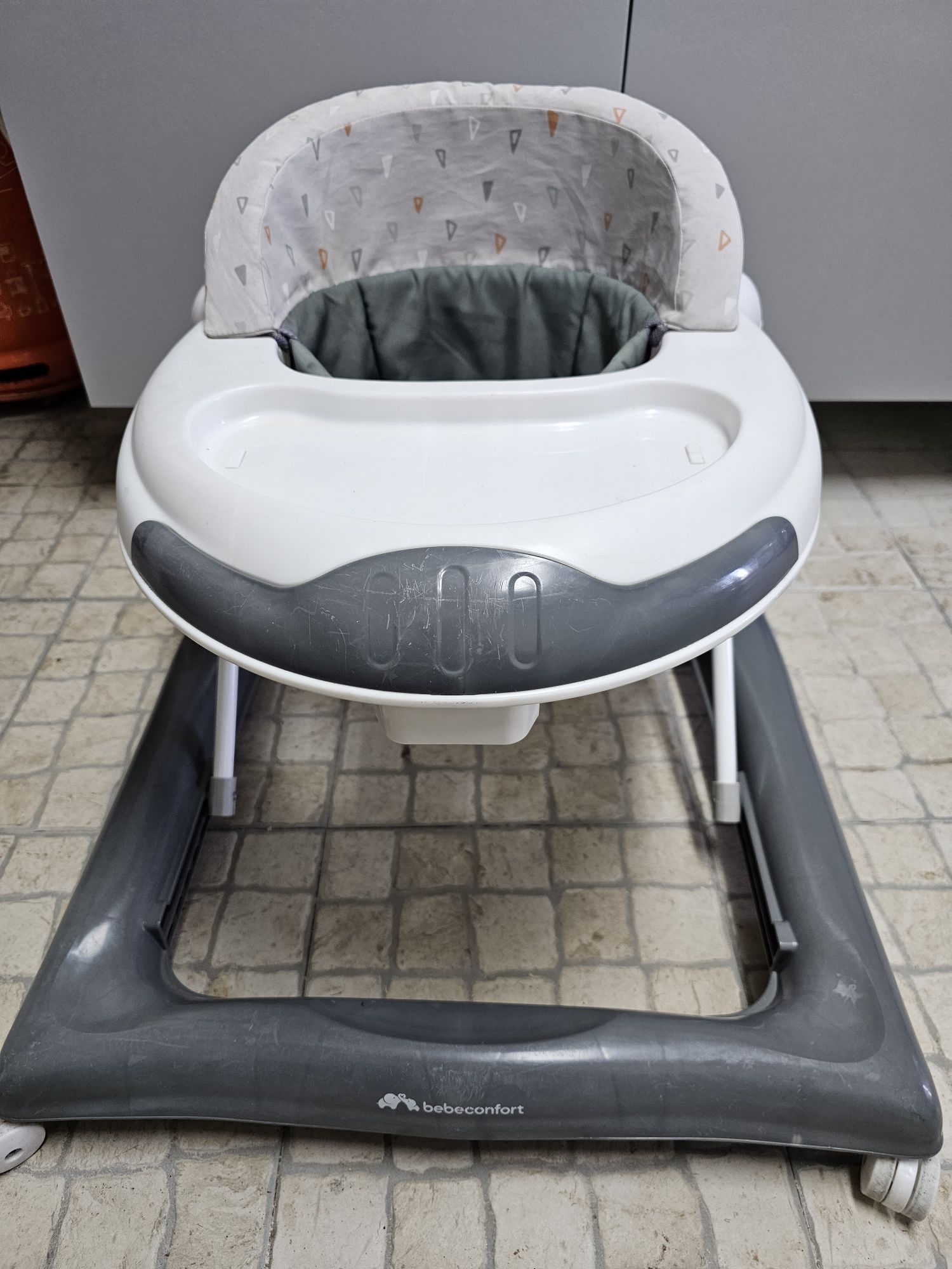 Cadeira para andar/ comer, bebeconfort
