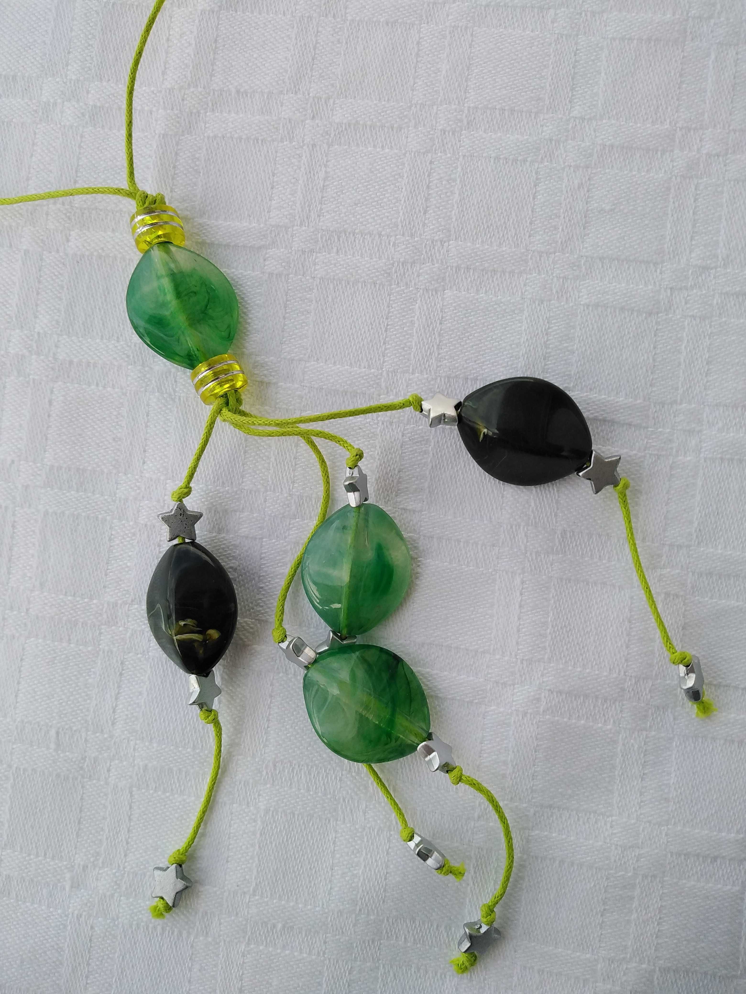 Colar com Pedras.