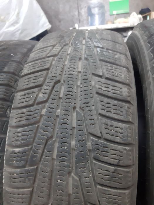 Резина зимова Nokian