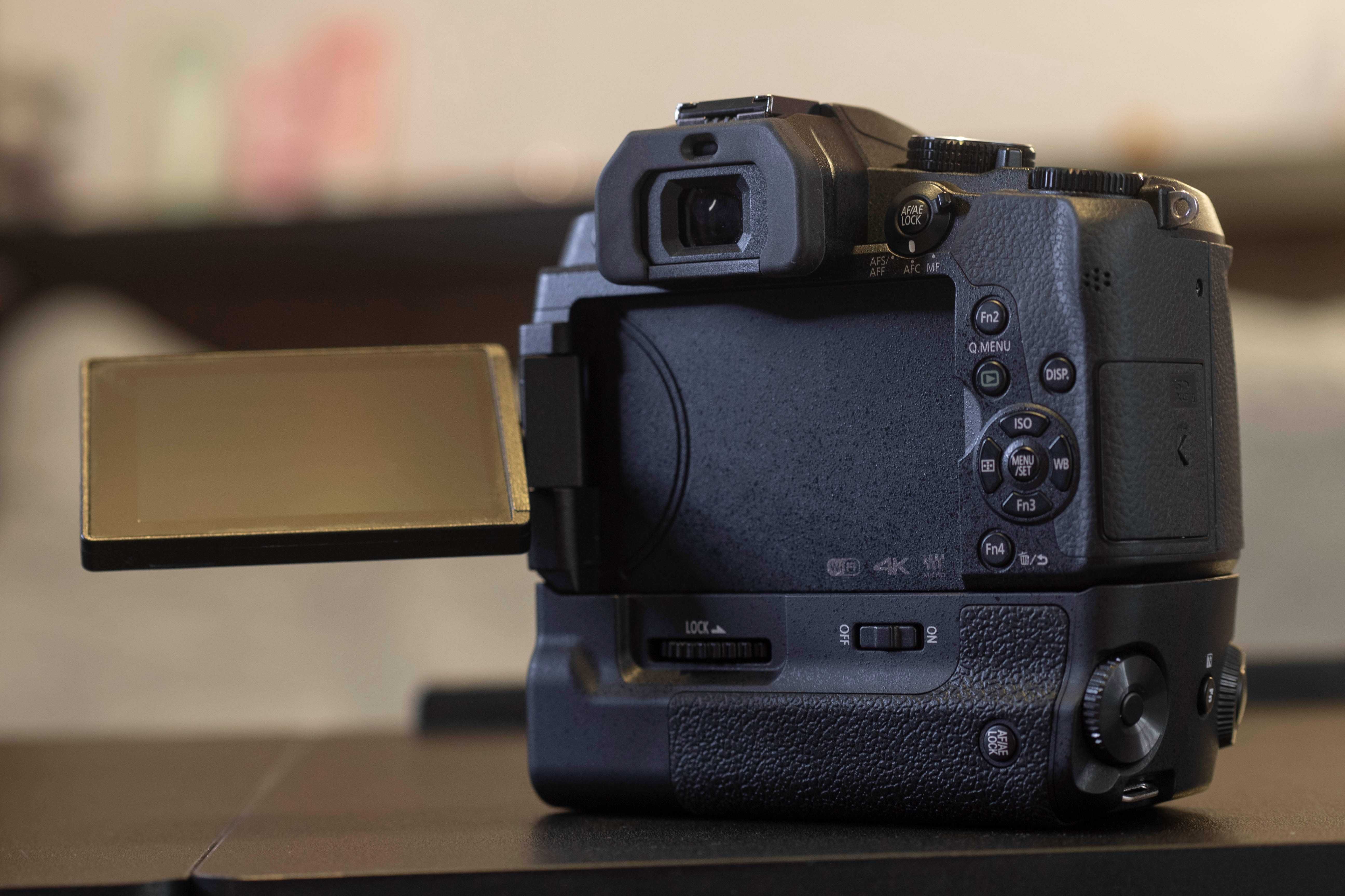 Батарейна ручка для камери Panasonic Lumix DMC G80, стан нової.