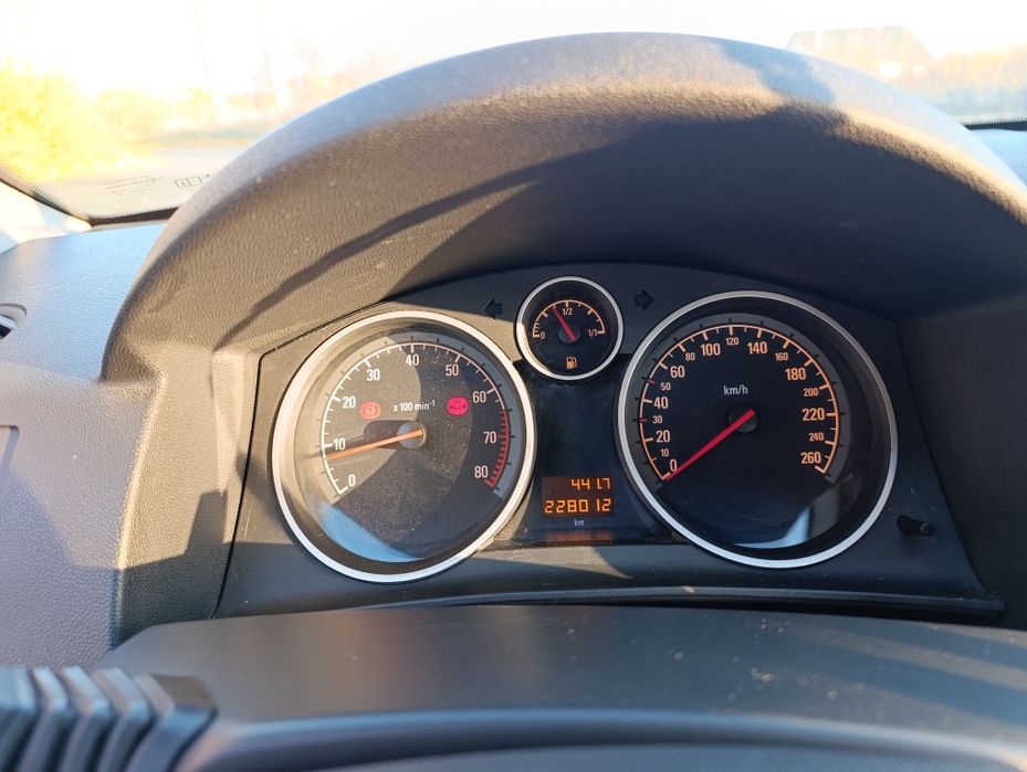 Продам Опель Астра 2008 рік..