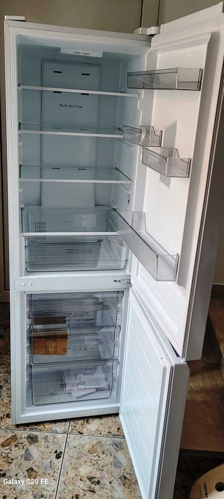 Lodówka TCL RP318BWE3 No Frost 185cm Biała Sprężarka Inwerterowa